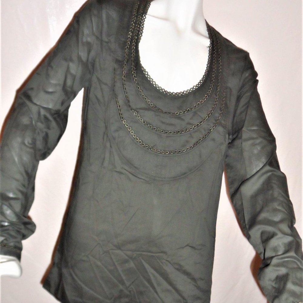 ORWELL  SWEATER  NWT